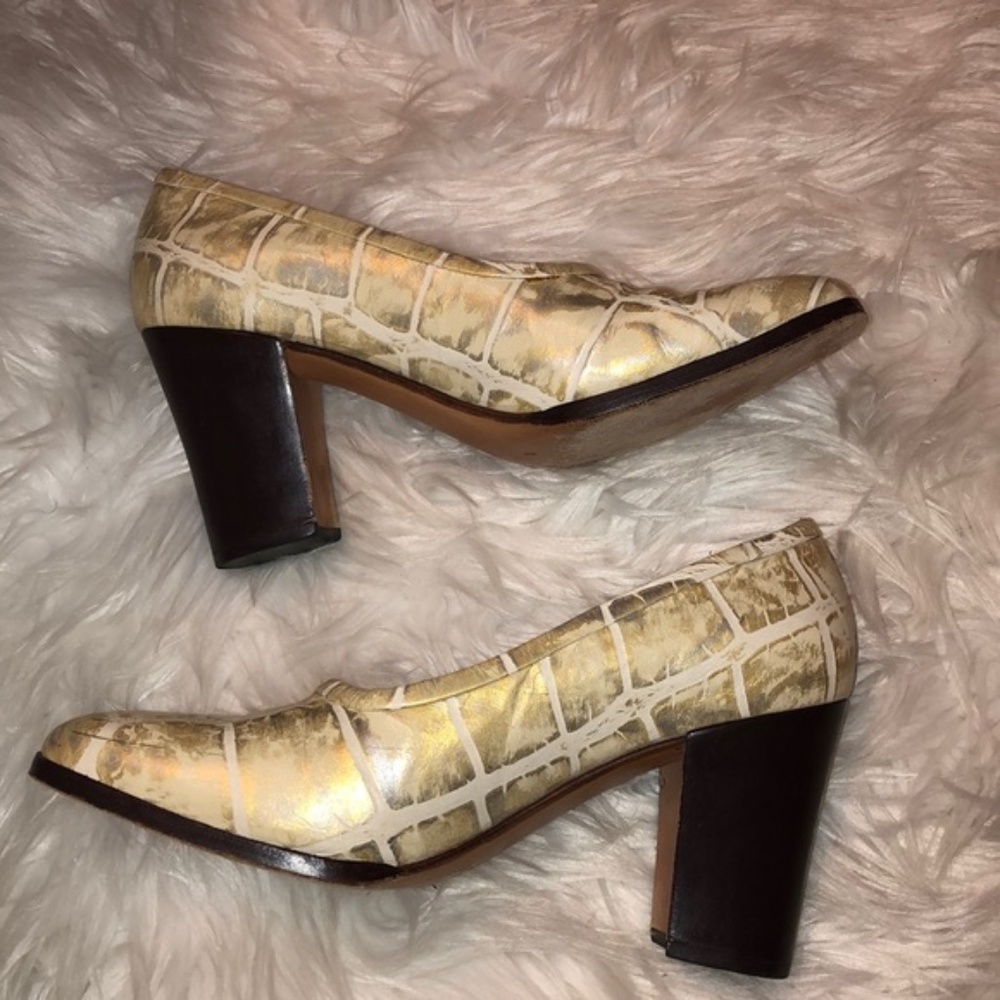 Vintage Metallic Snake Cutout Pumps - Picture 2 of 4